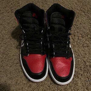 Jordan 1 bred toe
Size 10